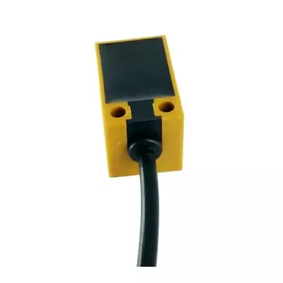 250VAC繼電器觸點(diǎn)五線制輸出接近開(kāi)關(guān)LJC40M-2415GJ